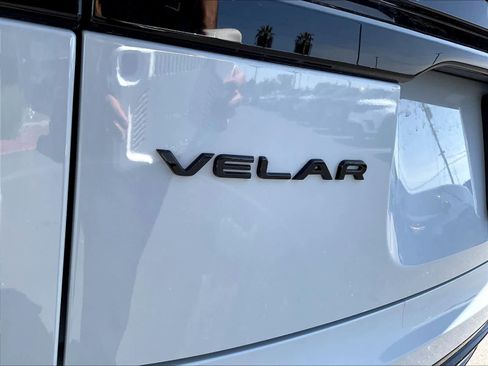 New 2025 Land Rover Range Rover Velar Dynamic SE image 25