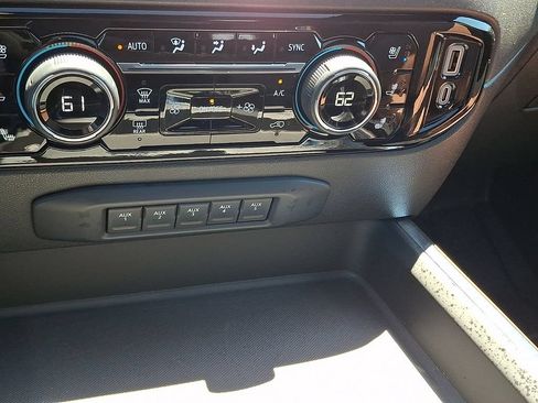 Used 2024 Chevrolet Silverado 3500 High Country w/ High Country Premium Package AWD/4WD image 25
