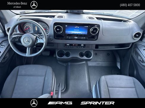 Used 2025 Mercedes-Benz Sprinter 2500 image 15