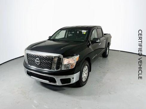 Certified 2018 Nissan Titan SV w/ SV Convenience Package RWD image 4