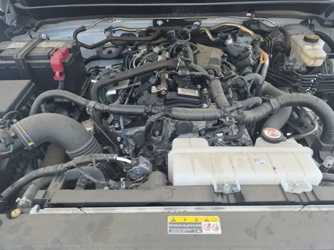 Used 2025 Toyota Tacoma TRD Off-Road AWD/4WD image 16