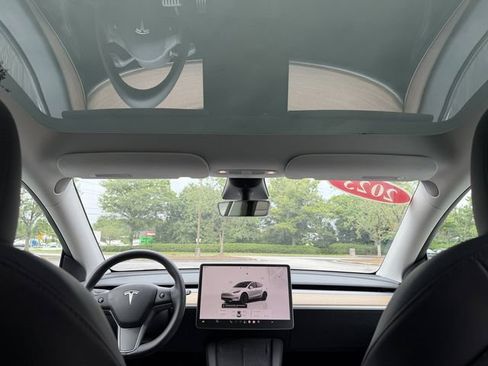 Used 2023 Tesla Model Y Performance AWD/4WD image 37