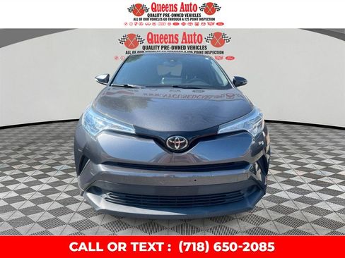 Used 2019 Toyota C-HR LE FWD image 1