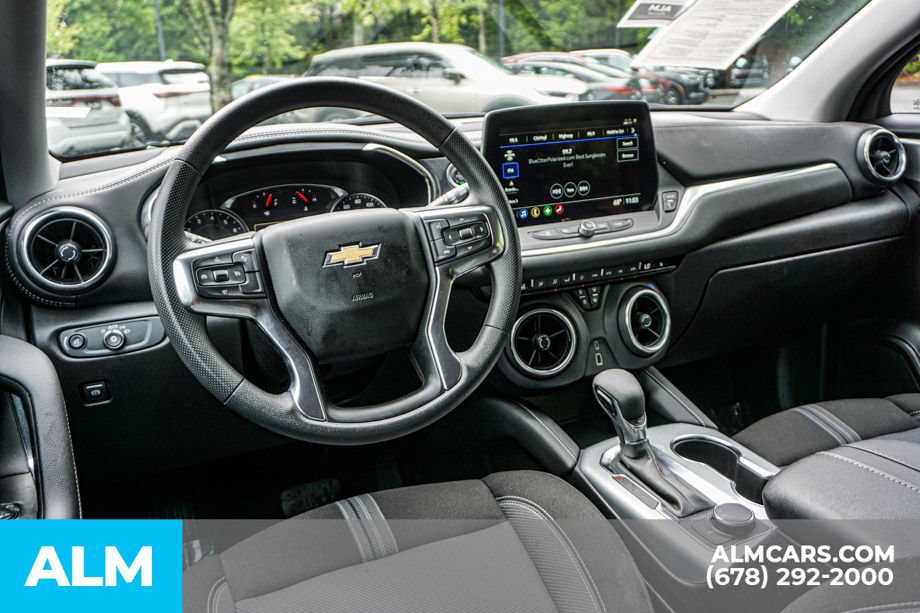 Used 2025 Chevrolet Blazer LT FWD image 26