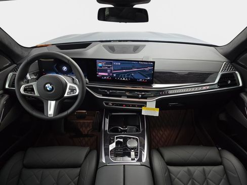 New 2026 BMW X7 xDrive40i w/ M Sport Package image 10