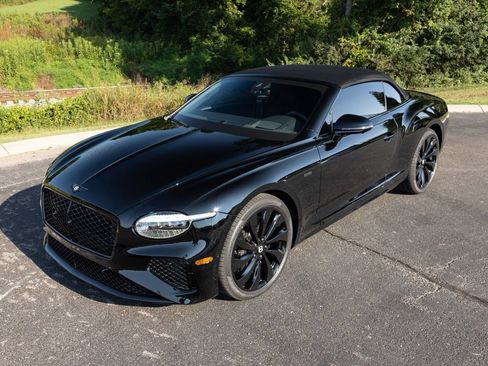 Certified 2025 Bentley Continental GTC AWD/4WD image 7