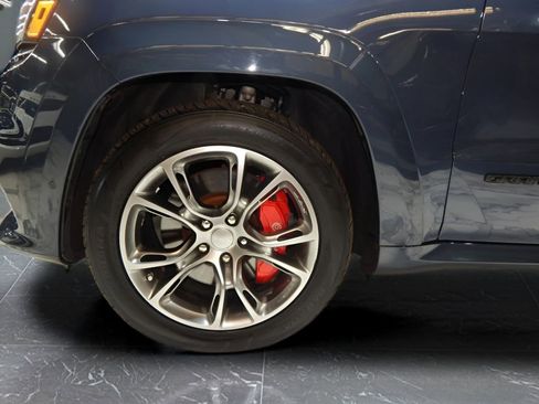 Used 2021 Jeep Grand Cherokee SRT AWD/4WD image 10
