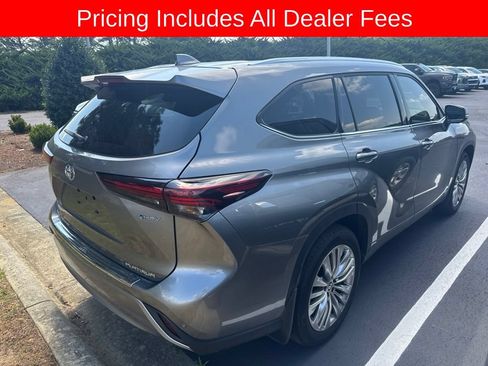 Used 2026 Toyota Highlander Platinum AWD/4WD image 4
