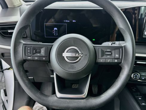 Used 2025 Nissan Kicks S FWD image 17