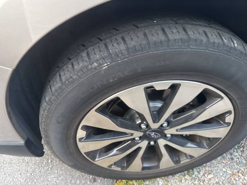 Used 2015 Subaru Outback 2.5i Limited AWD/4WD image 6