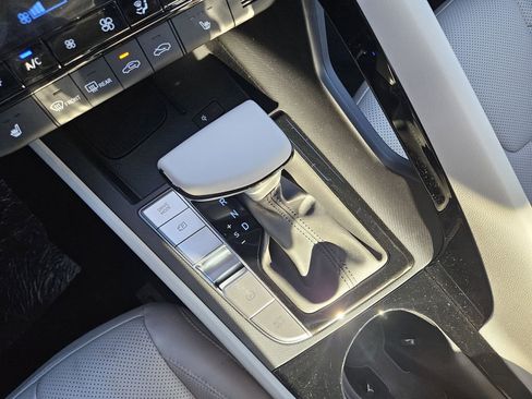 New 2025 Hyundai Elantra Limited FWD image 20