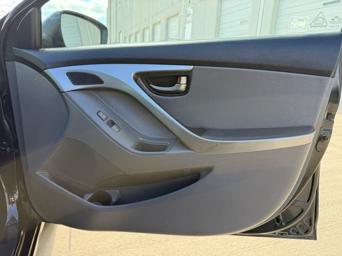 Used 2013 Hyundai Elantra Limited FWD image 25