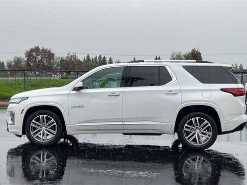 Used 2022 Chevrolet Traverse High Country image 7