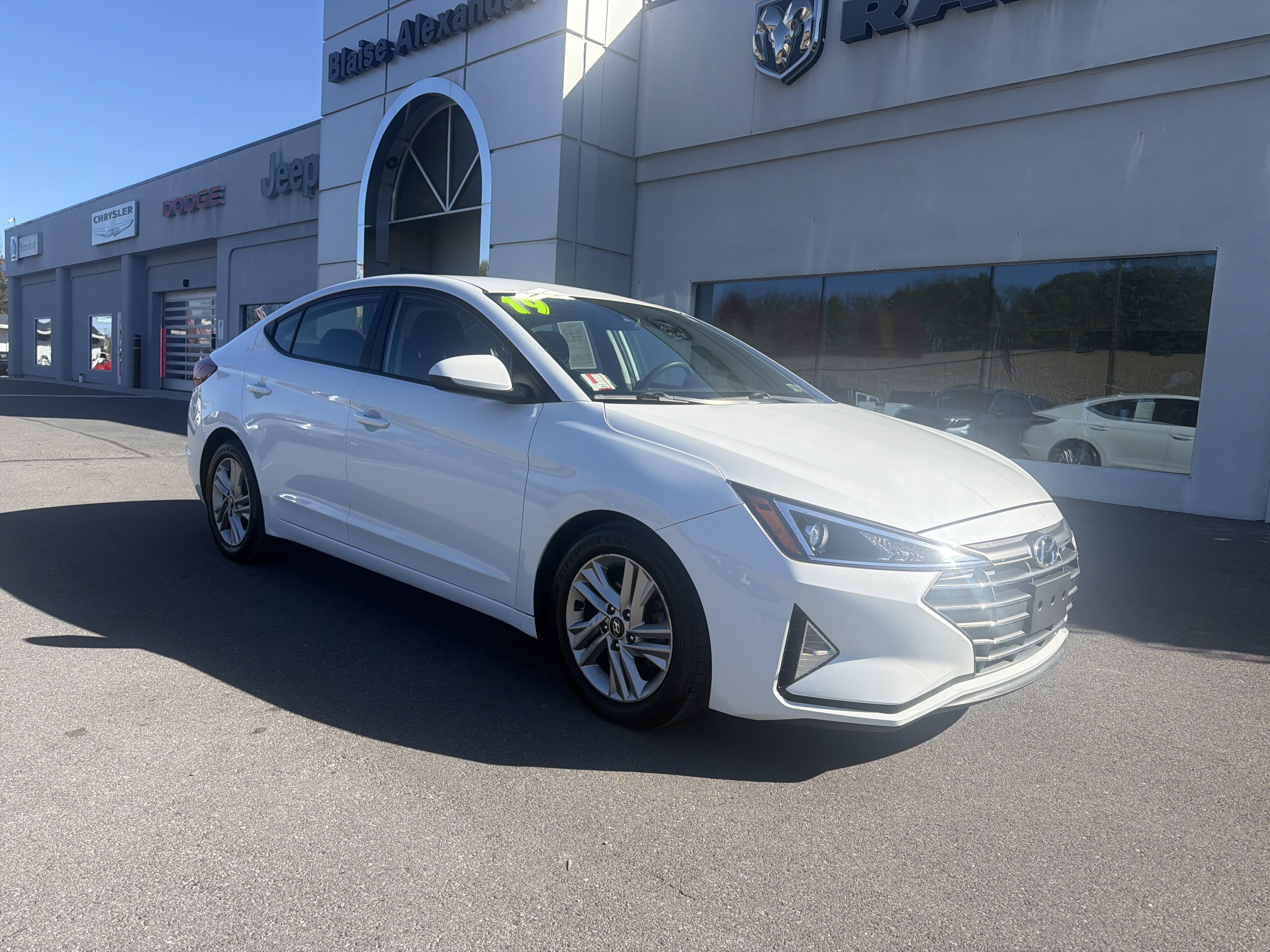 Used 2019 Hyundai Elantra SEL w/ Cargo Package FWD image 1