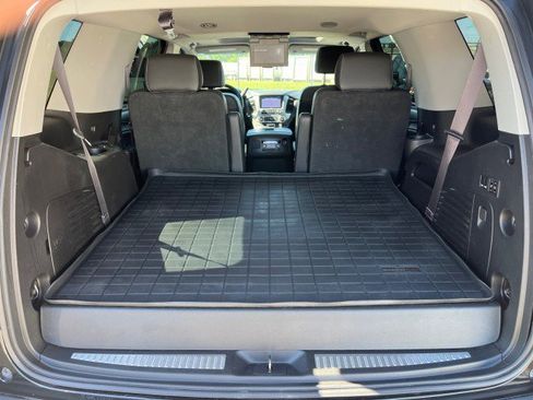 Used 2017 GMC Yukon SLT w/ Open Road Package AWD/4WD image 17