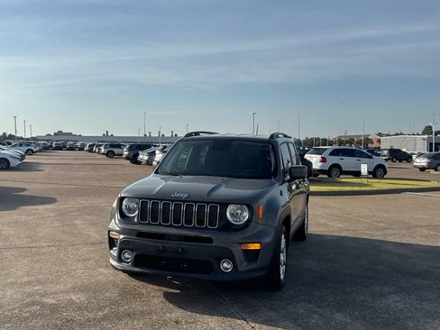 Used 2020 Jeep Renegade Latitude FWD image 7
