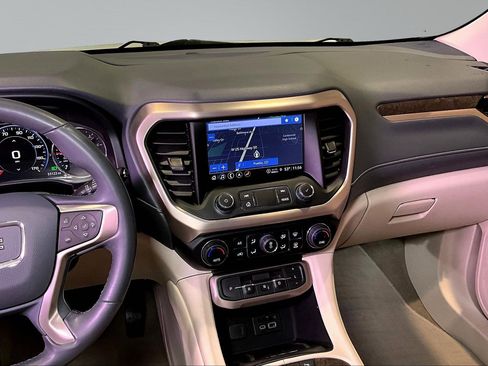 Used 2023 GMC Acadia Denali AWD/4WD image 10
