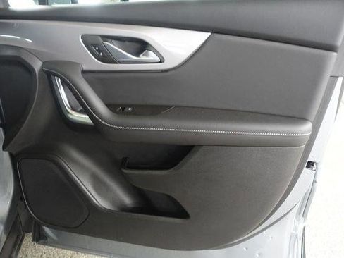 Used 2024 Chevrolet Blazer LT w/ Convenience Package FWD image 24
