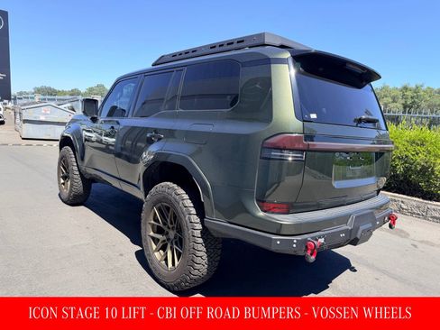 Used 2024 Lexus GX 550 w/ Cold Area Package AWD/4WD image 8