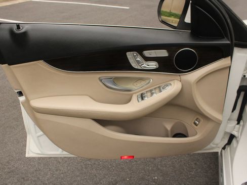 Used 2015 Mercedes-Benz C 300 4MATIC Sedan image 15