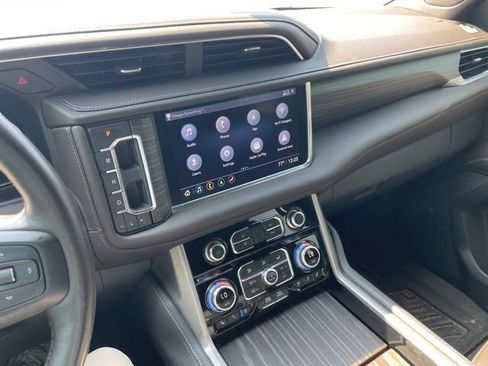 Used 2021 GMC Yukon XL Denali image 10