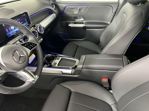 New 2026 Mercedes-Benz GLB 250 4MATIC image 17