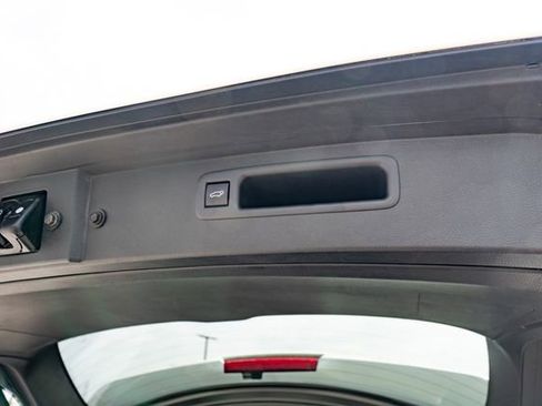 Used 2021 Toyota Highlander XSE FWD image 37