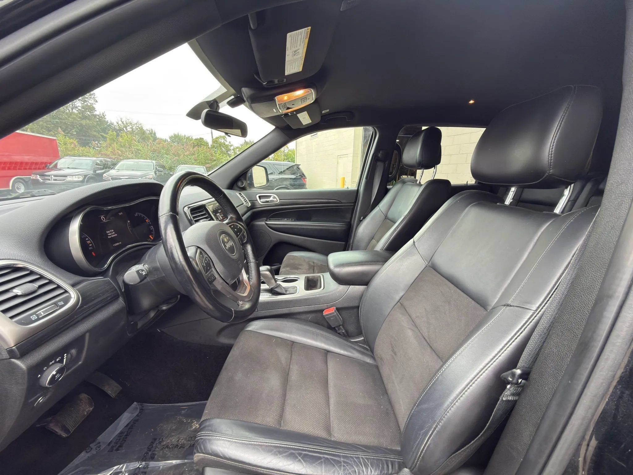 Used 2021 Jeep Grand Cherokee Laredo X AWD/4WD image 8