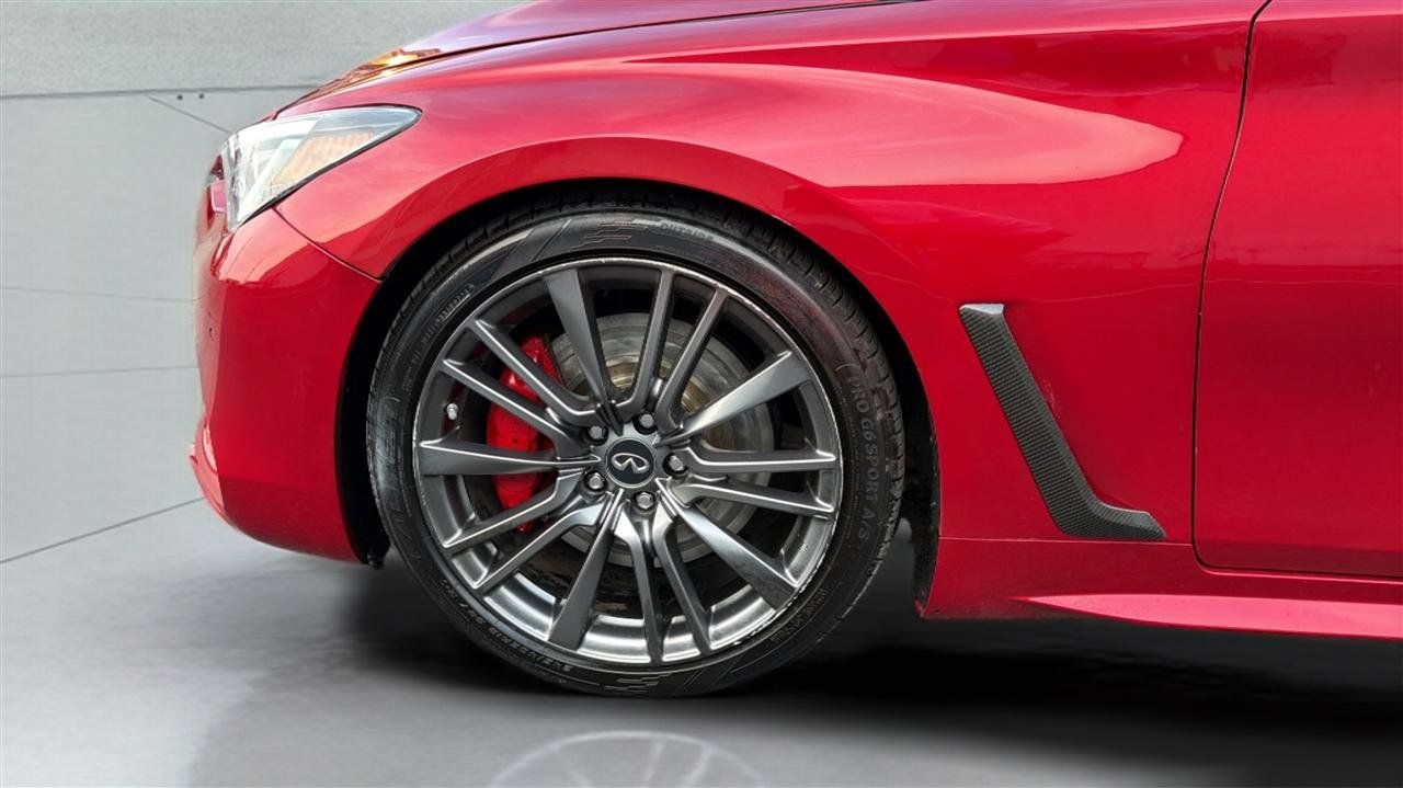 Used 2017 INFINITI Q60 Red Sport 400 RWD image 35