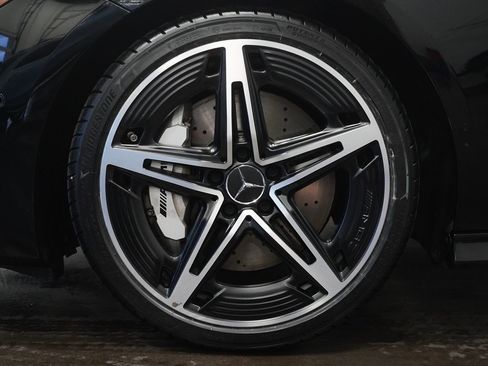 Used 2025 Mercedes-Benz CLA 35 AMG 4MATIC image 11