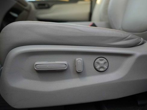 Used 2024 Honda Odyssey EX-L image 19