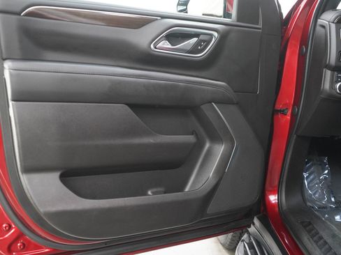 Used 2021 GMC Yukon SLE AWD/4WD image 19
