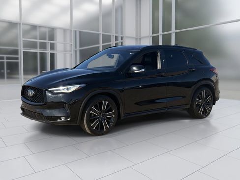 Used 2021 INFINITI QX50 Luxe w/ Appearance Package image 2