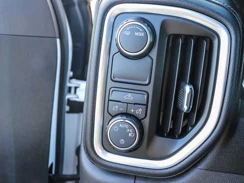 Used 2021 Chevrolet Silverado 1500 LT image 21