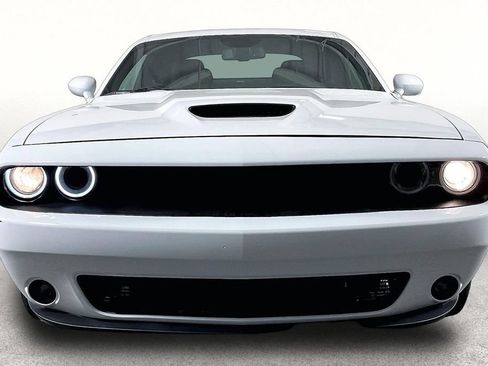 Used 2022 Dodge Challenger R/T RWD image 5