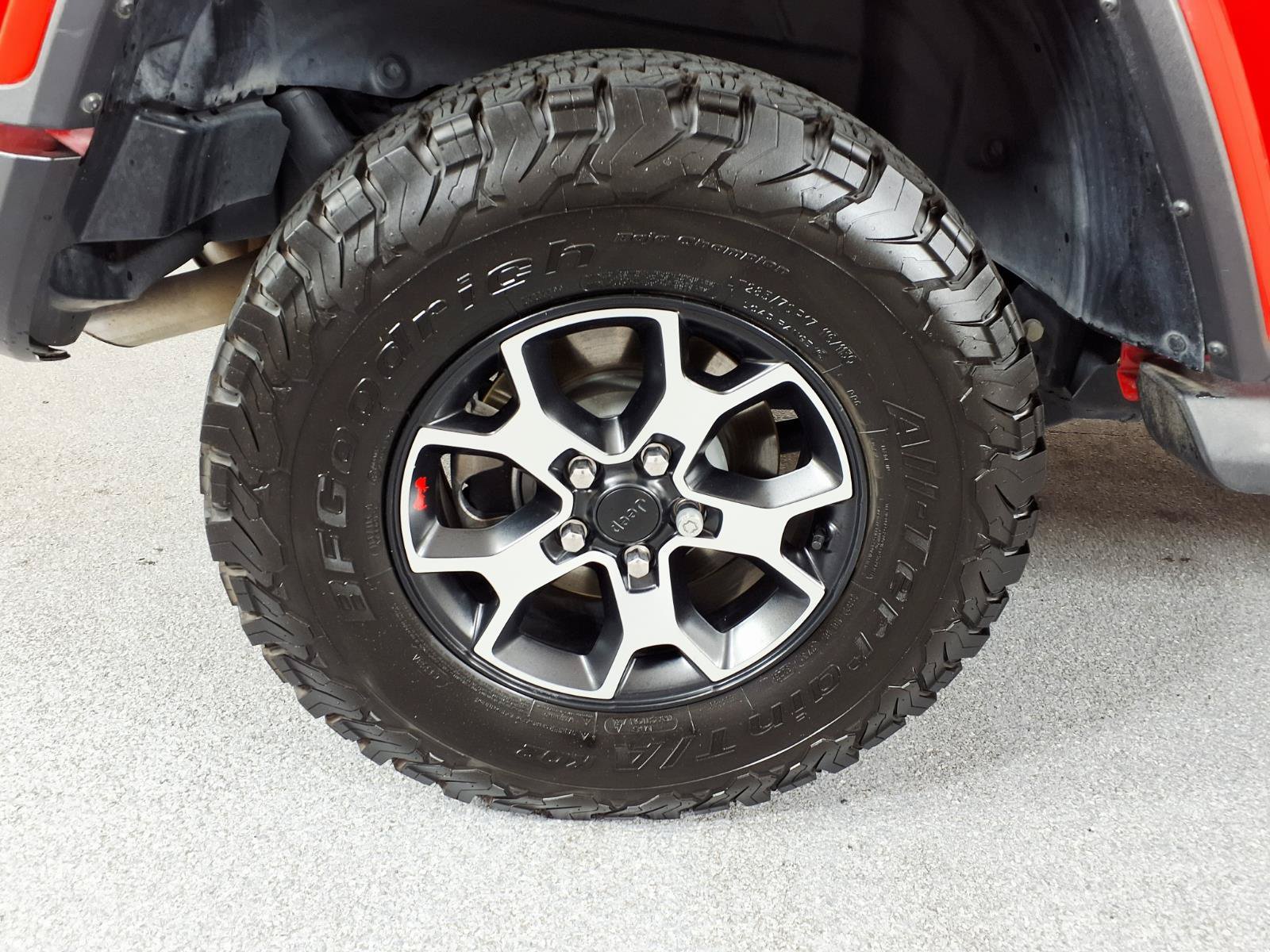 Used 2022 Jeep Wrangler Unlimited Rubicon w/ LED Lighting Group AWD/4WD image 4