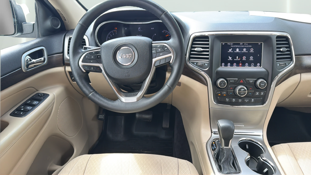 Used 2018 Jeep Grand Cherokee Laredo AWD/4WD image 24