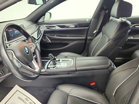 Used 2019 BMW 750i xDrive image 17