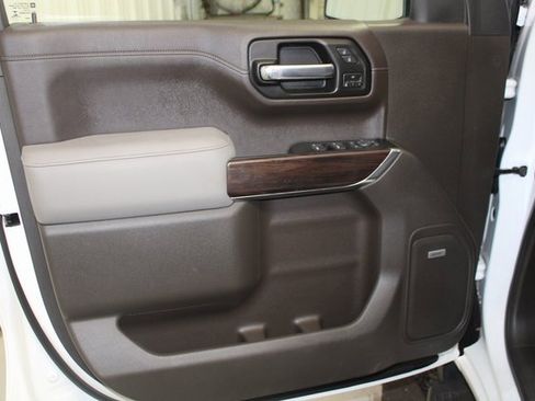 Used 2019 GMC Sierra 1500 SLT image 9