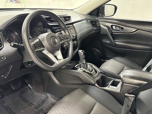 Used 2017 Nissan Rogue S image 12