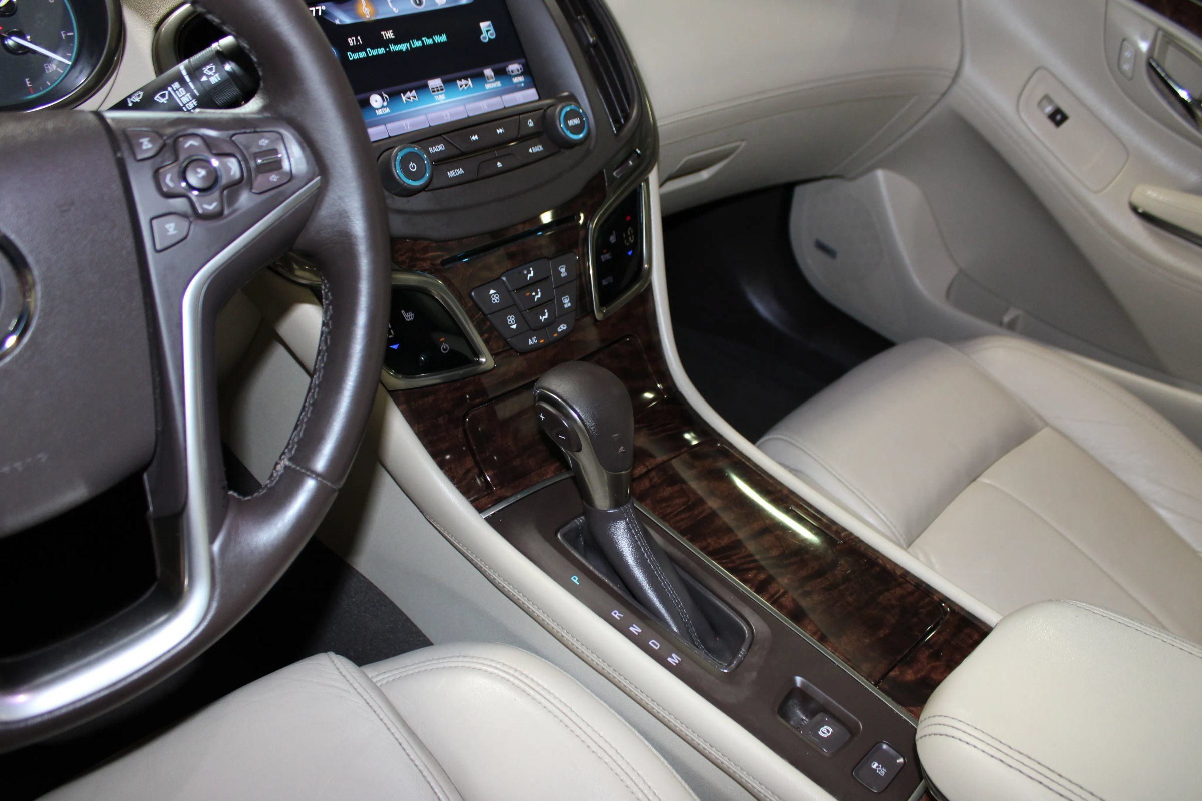 Used 2016 Buick LaCrosse Sport Touring w/ Experience Buick Package FWD image 17
