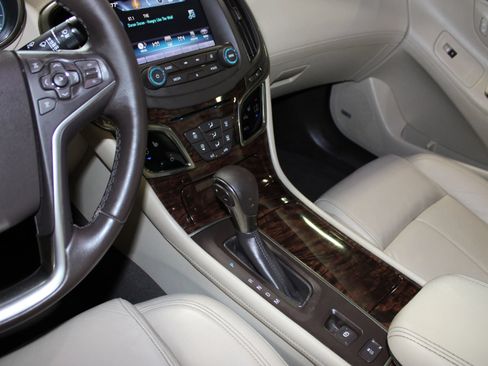 Used 2016 Buick LaCrosse Sport Touring w/ Experience Buick Package FWD image 17