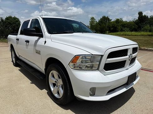 Used 2014 RAM 1500 Express RWD image 2