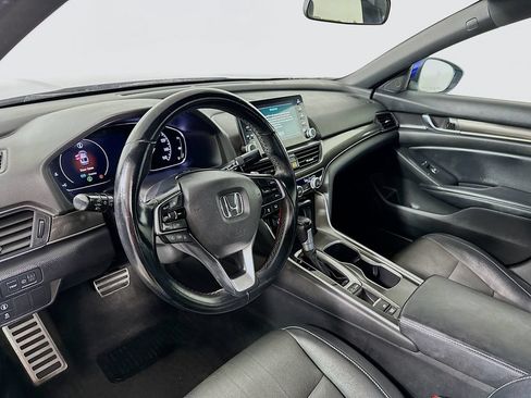 Used 2018 Honda Accord Sport image 10