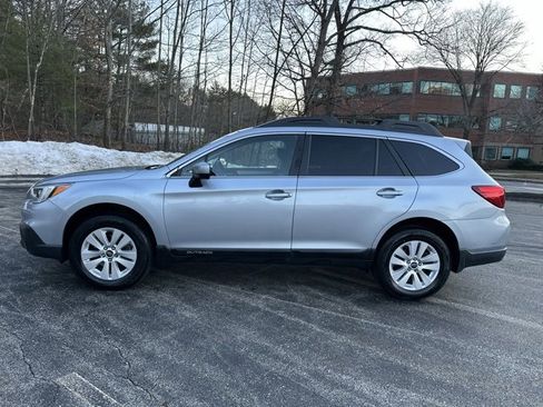 Used 2016 Subaru Outback 2.5i Premium image 6
