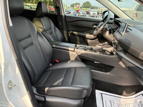 Certified 2024 Nissan Rogue SV w/ SV Premium Package AWD/4WD image 20