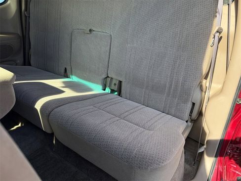 Used 2000 Toyota Tundra SR5 image 13