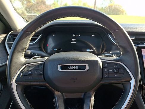 Used 2022 Jeep Grand Cherokee L Limited AWD/4WD image 20
