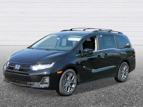New 2026 Honda Odyssey Touring image 2