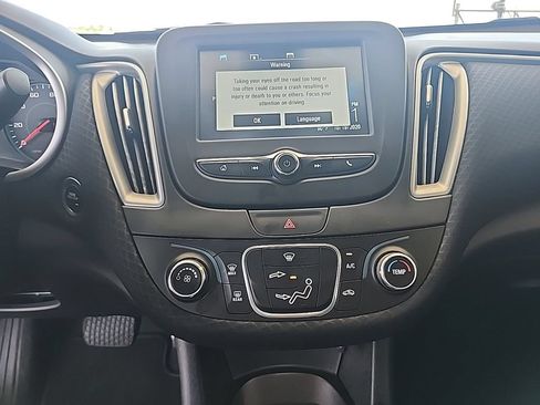 Used 2017 Chevrolet Malibu LS FWD image 11